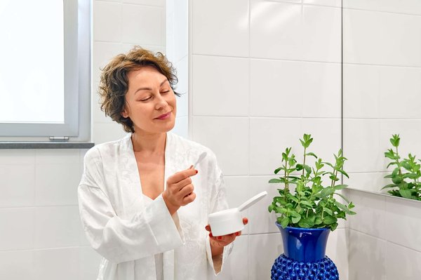 Wie optimiert man die Flüssigkeitszufuhr für Langstreckenradfahrer bei extremer Hitze?